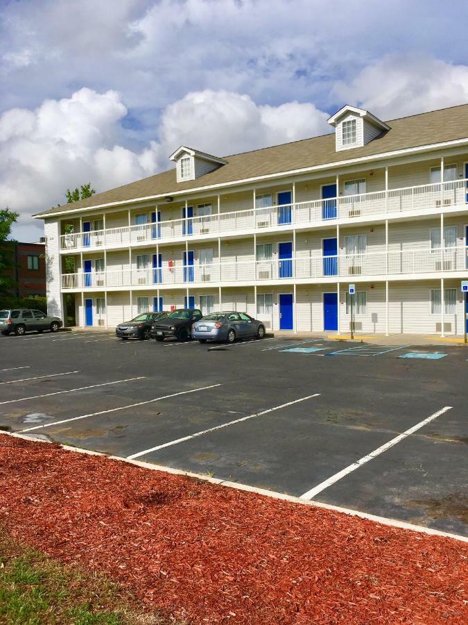 Intown Suites Extended Stay North Charleston Sc - Rivers Ave Экстерьер фото
