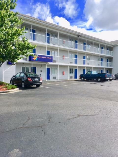 Intown Suites Extended Stay North Charleston Sc - Rivers Ave Экстерьер фото